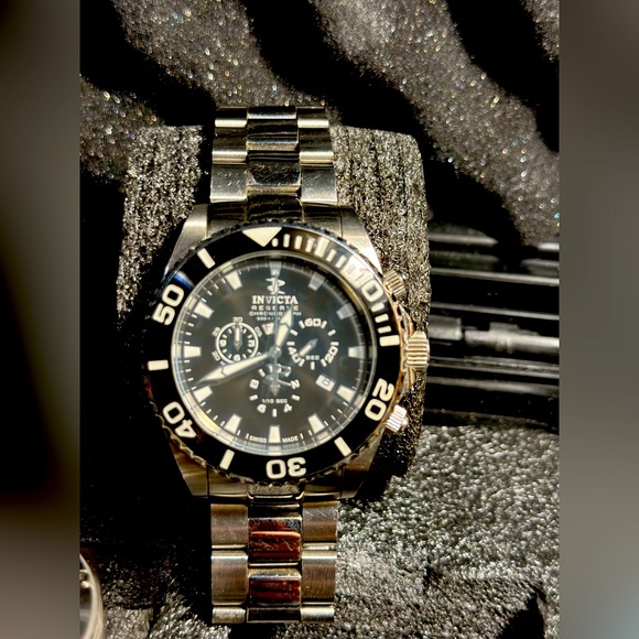 Men’s Invicta Watch (Reserve)